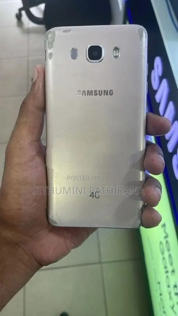 Samsung Galaxy J7 (Used)