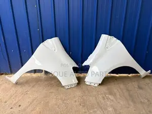 Toyota Vitz KSP 130 Fender