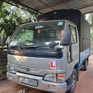 Nissan Atlas 2000
