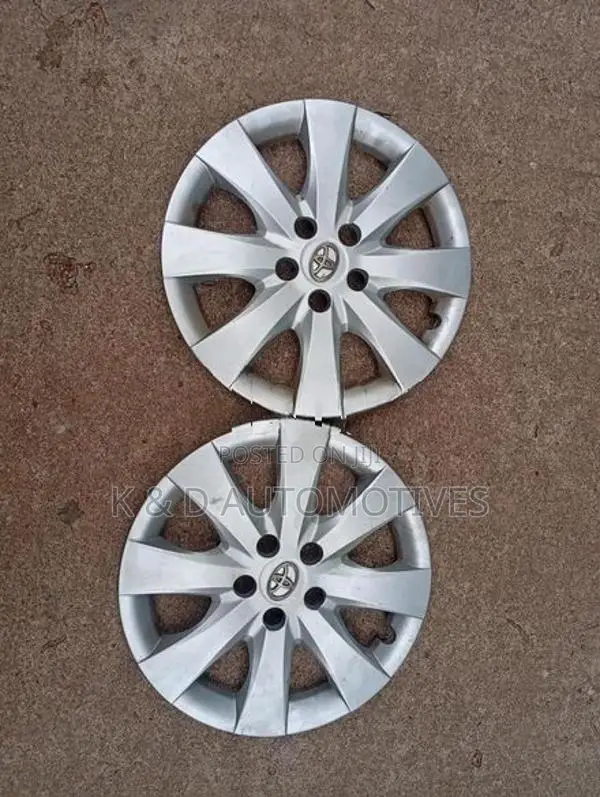 Toyota Premio 15" Rim cup