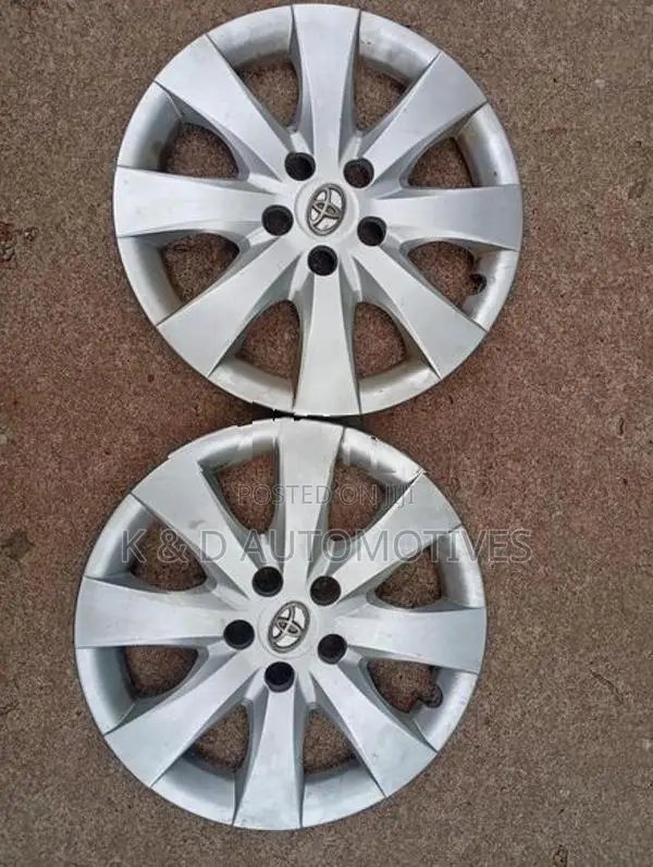 Toyota Premio 15" Rim cup