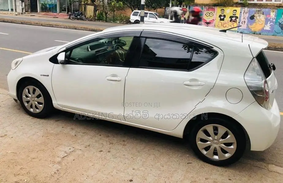 Toyota Aqua 2014