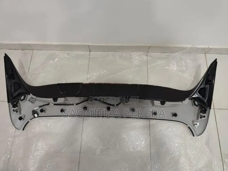 Honda Vezel Spoiler