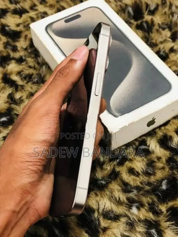 Apple iPhone 15 Pro (Used)