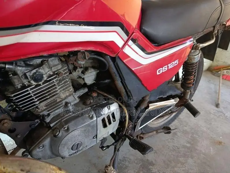 Suzuki GS 125 1999