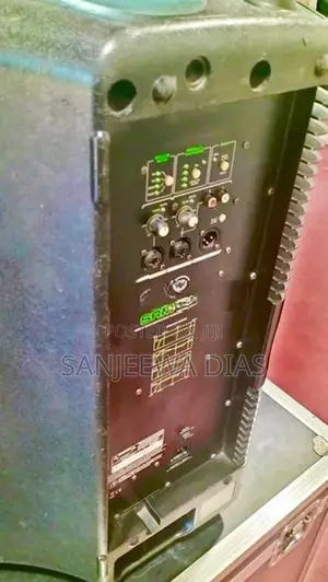 Mackie Powered Speaker