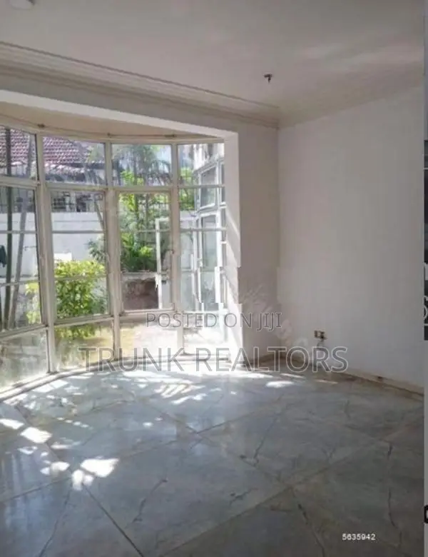Colombo 07 05BR Luxury House For Sale (NK107466)