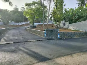 Land for Sale in Karapitiya