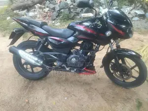 Bajaj Pulsar 180 2011