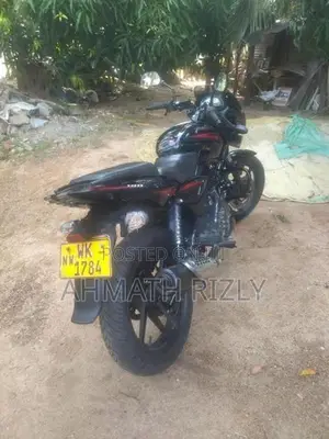Bajaj Pulsar 180 2011