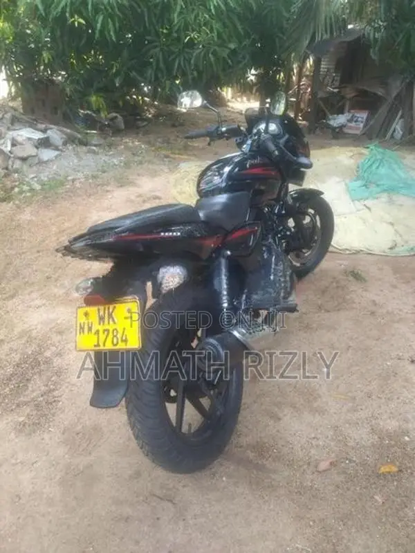 Bajaj Pulsar 180 2011
