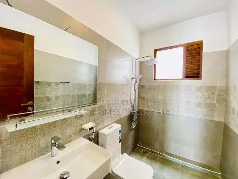 Beautiful 3 Bedroom House – Athurugiriya Residential Area