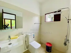 Beautiful 3 Bedroom House – Athurugiriya Residential Area