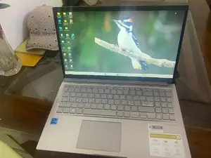 Asus vivobook 15