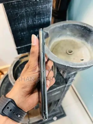 Apple iPhone 11 Pro Max (Used)