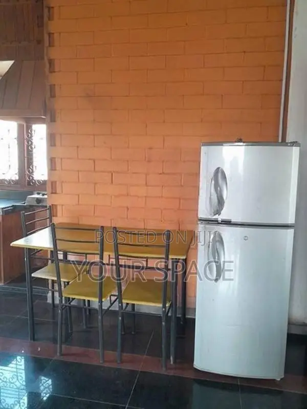 Upper Floor 1 BR Annex for Rent in Thalahena