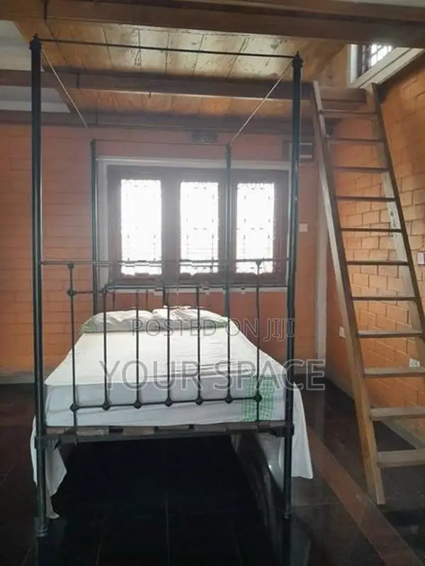 Upper Floor 1 BR Annex for Rent in Thalahena