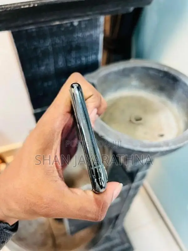 Apple iPhone 11 Pro Max (Used)