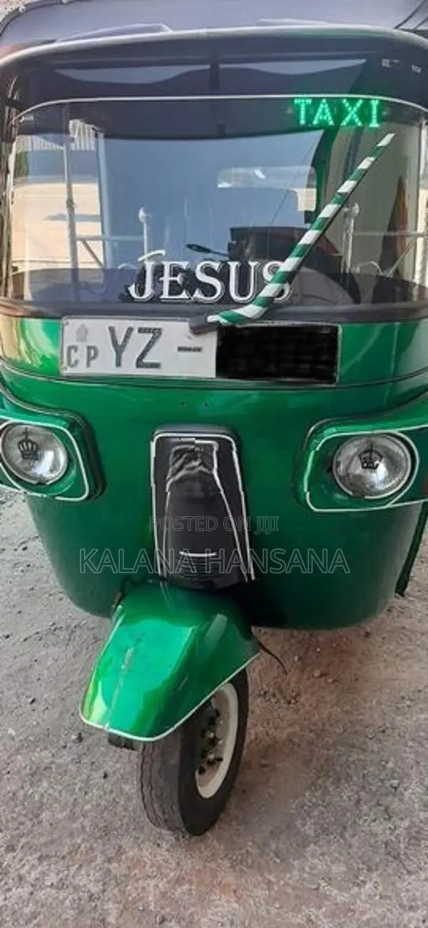 Bajaj RE 2011