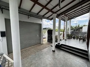 3 Bedroom House with Garden for sale in Homagama MIKE0001