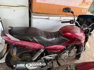 Bajaj Pulsar 180 2006