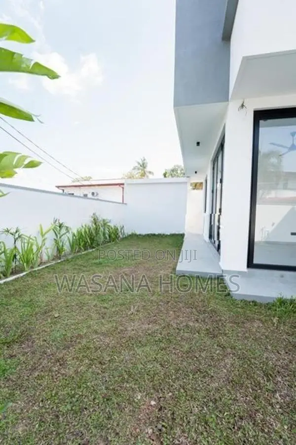 Brand New 3 Story House for Sale Battamulla