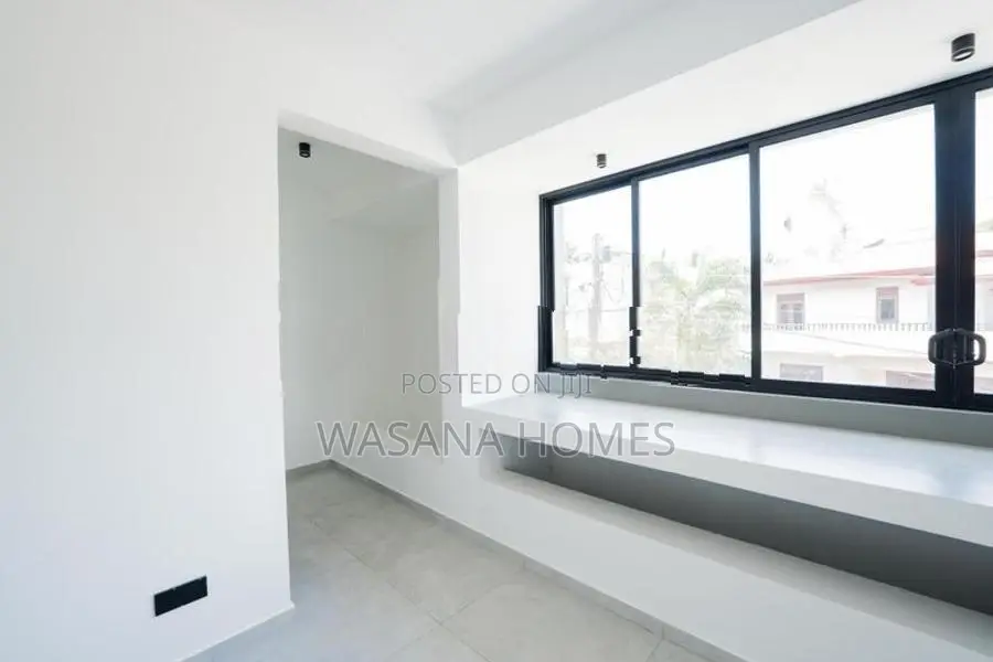 Brand New 3 Story House for Sale Battamulla