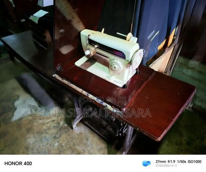 Singer Sewing Machine