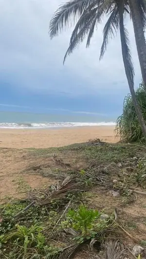 On The Beech Land For Sale Kahadamodara