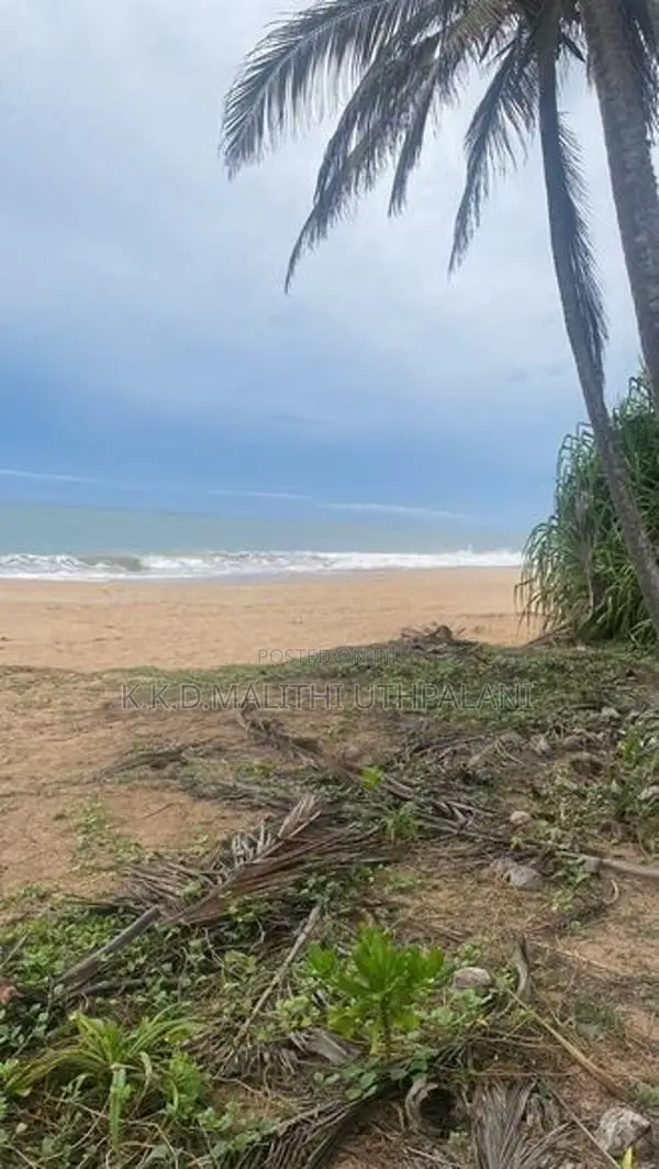 On The Beech Land For Sale Kahadamodara