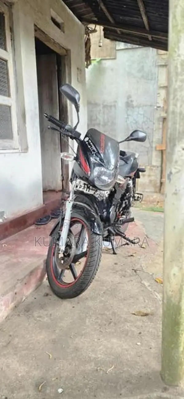 Bajaj Pulsar 180 2010