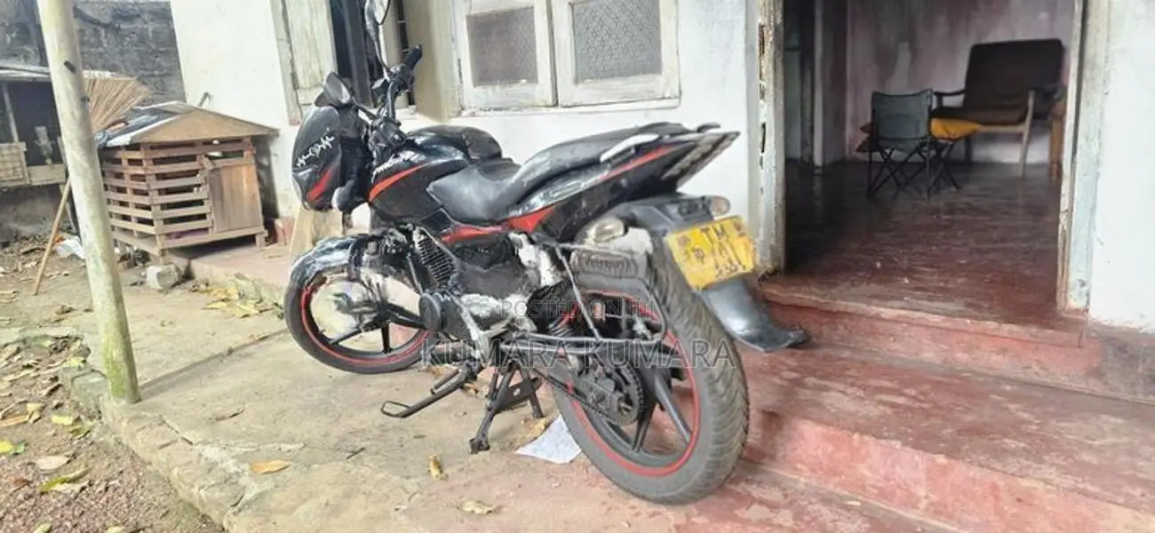 Bajaj Pulsar 180 2010