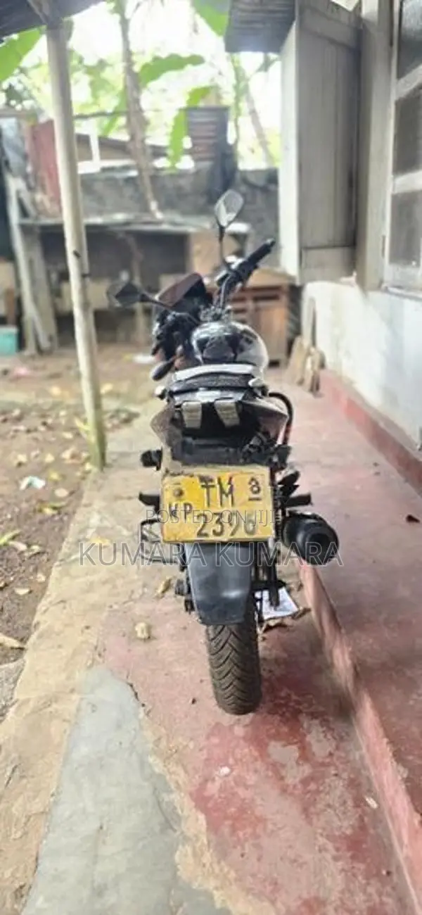 Bajaj Pulsar 180 2010