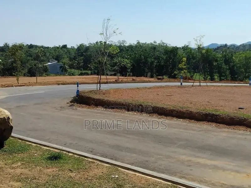 නාගොඩ බිම් කොටස්