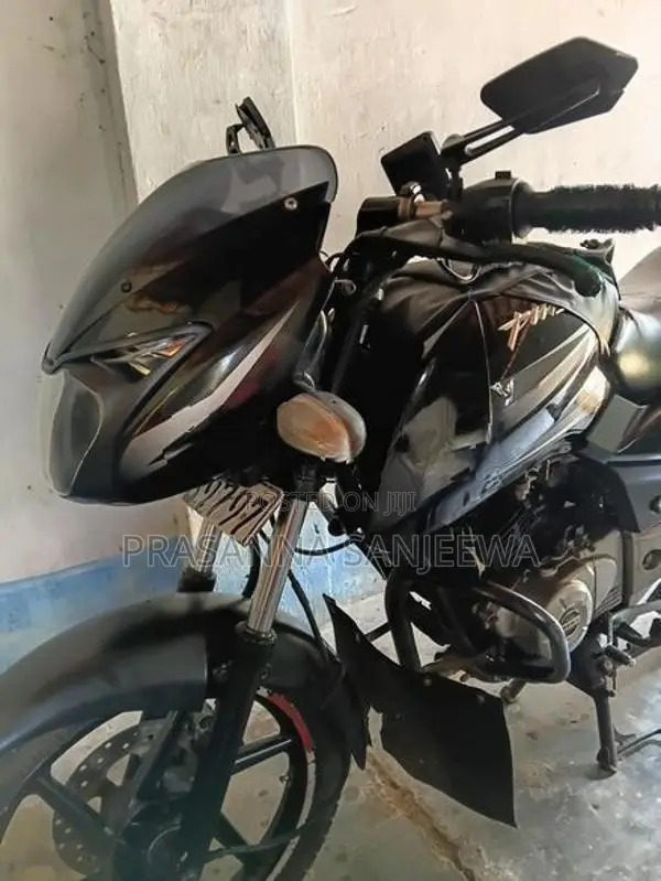 Bajaj Pulsar 150 2015