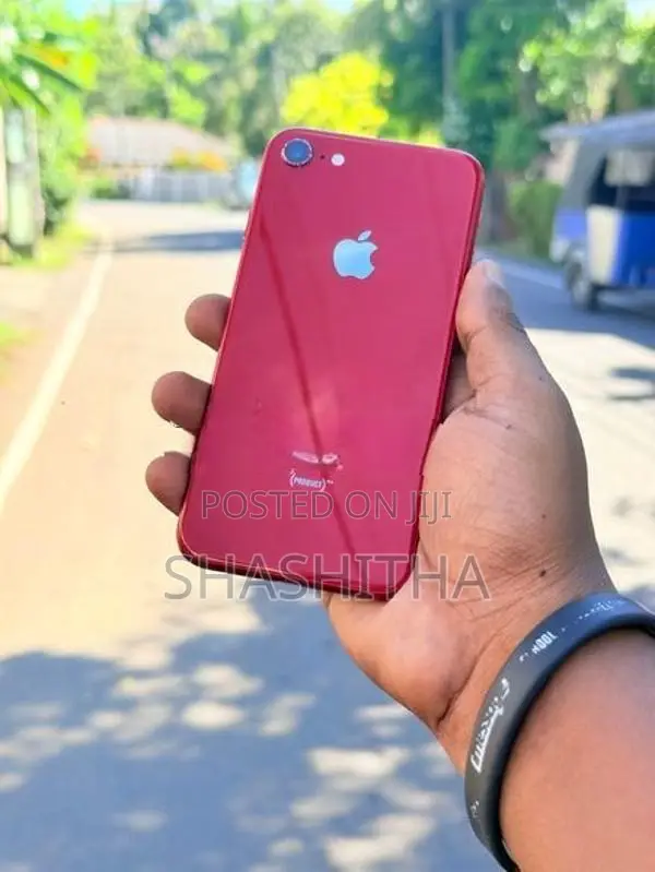 Apple iPhone 8 (Used)