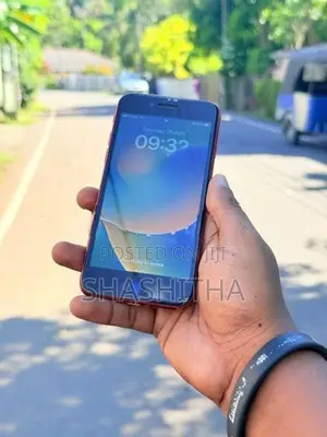 Apple iPhone 8 (Used)