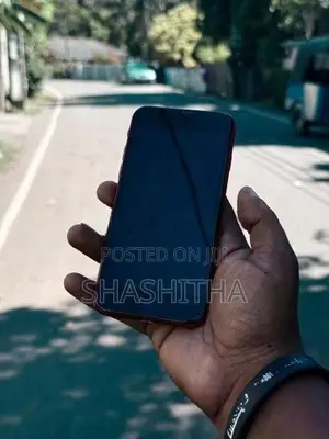 Apple iPhone 8 (Used)