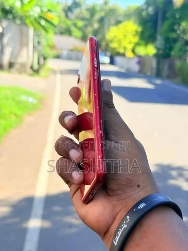 Apple iPhone 8 (Used)