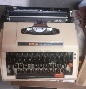 BROTHER Deluxe English Typewriter
