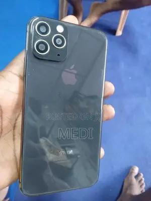 Apple iPhone XS (Used)