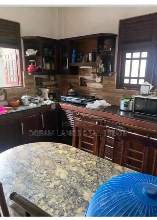 ☆ Nugegoda Semy Firnished 3 Story House for Rent ( R- 679 )