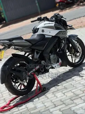 Bajaj Pulsar NS200 2017