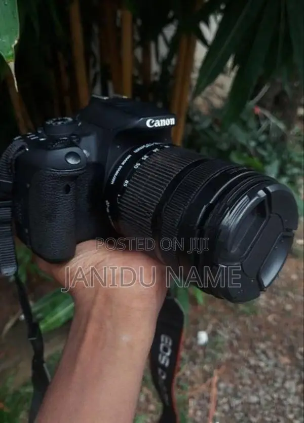 Canon 700D
