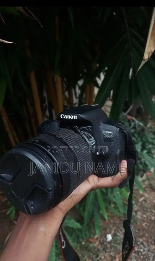 Canon 700D