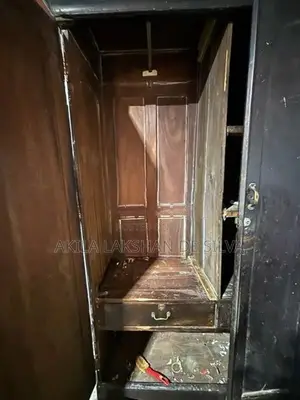 Antique Almariya