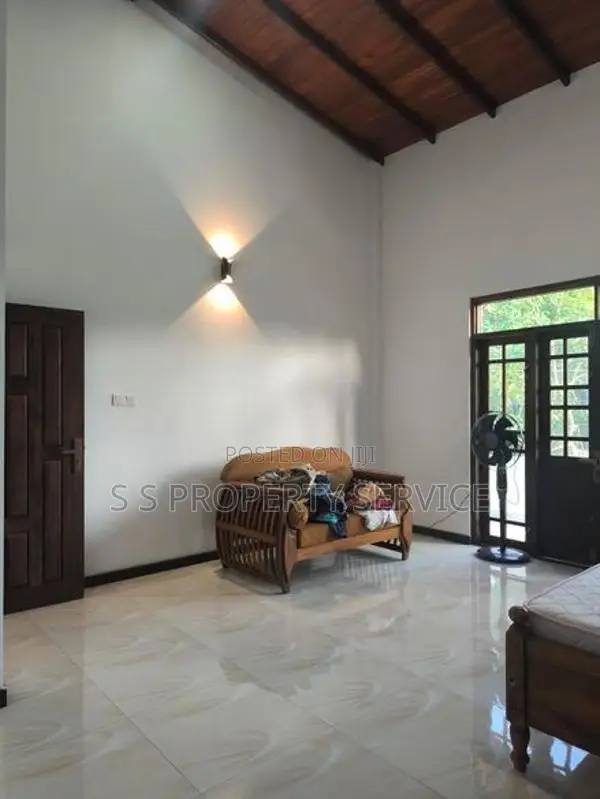 Modern two-storey house for sale in Kegalle (SSPH-326)