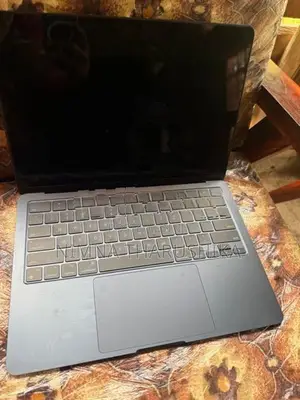 Apple Macbook M3 Laptop