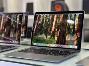 Apple MacBook Air M1 Chip 16GB RAM 512GB SSD