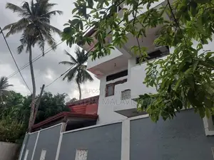 3 Storey House for sale in Athurugiriya